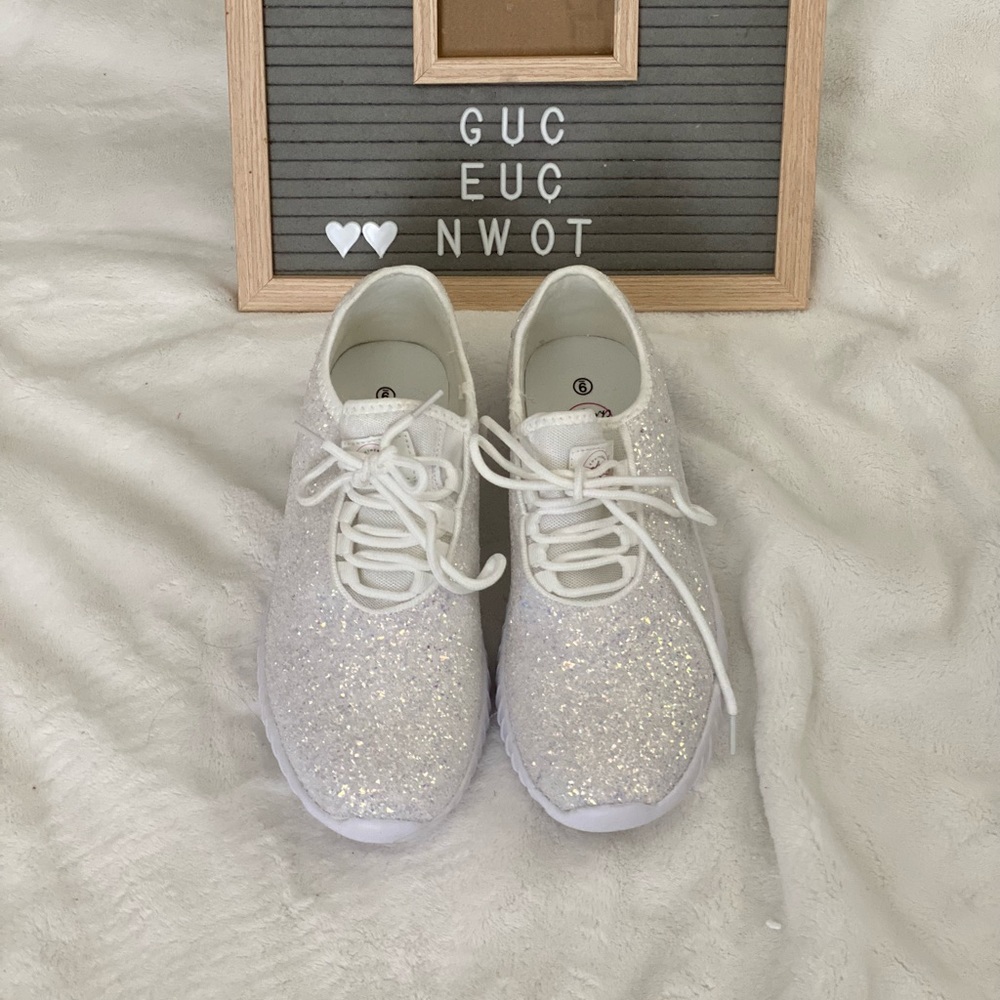 NWOT White glitter tennis shoes